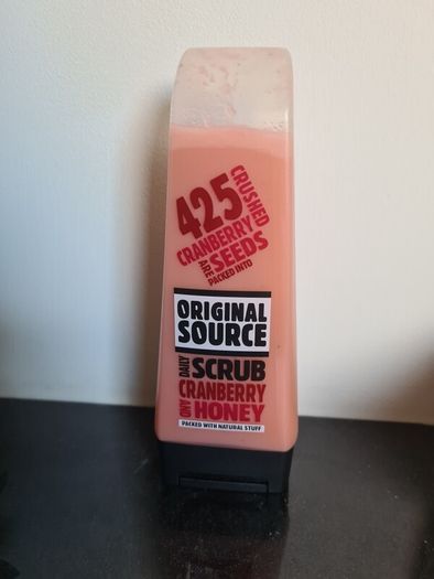 Original Source Cranberry & Honey Daily Scrub 250ml