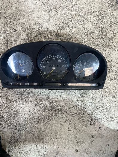 Mercedes W107 Gauge/clock/Speedo 133,688 Miles