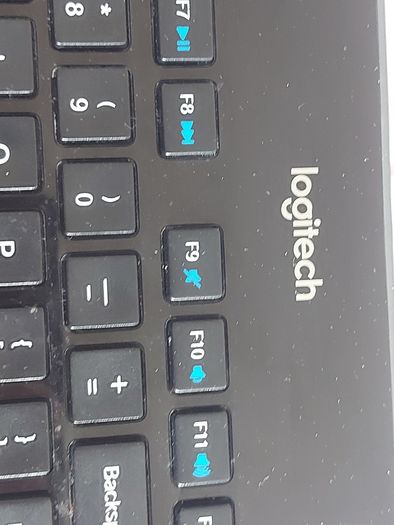 Logitech Wireless Solar Keyboard K750, excellent cosmetic condition, without  tiny Logitech Unifying receiver