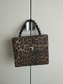 Hand bag