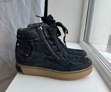 Diesel shoes size 6