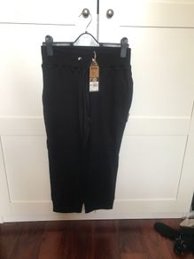 Ladies bottoms size 8