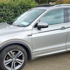 Tiguan R-LINE only 98k,  PAN Sunroof + more