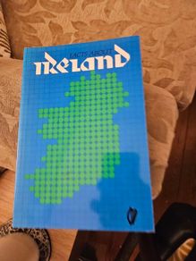 Facts About Irish.  Published By The Department Of Foreign Affairs.  Paperback In Good Condition. See Photos For Same.