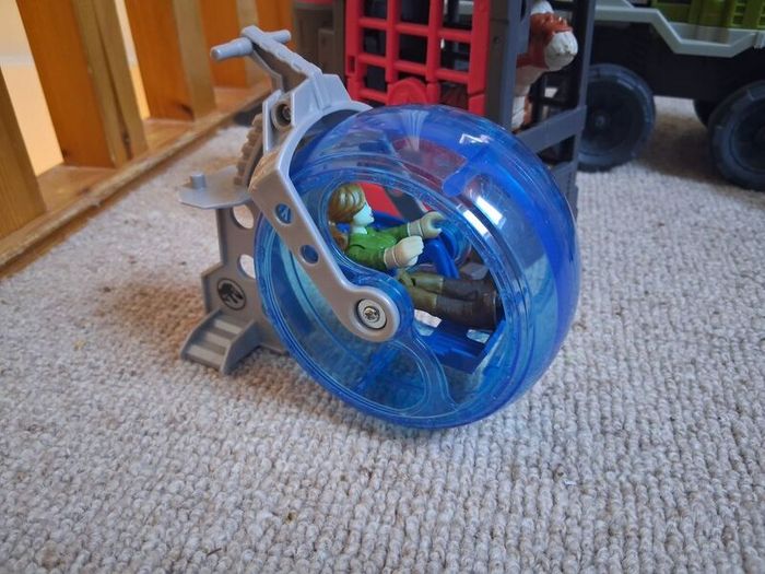 Imaginext jurassic world Hauler, Stygimoloch dinosaur cage & Owen figure, Claire and Gyrosphere action figure
