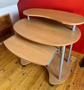 desk with wheels