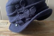 cloche bucket hat with a flower decoration 100% virgin wool Seeberger new
