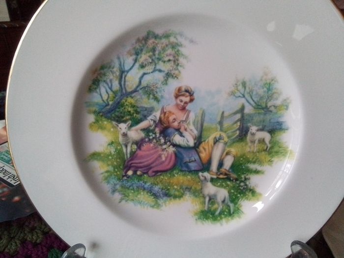 Royal Worcester Victorian image Collectors Plate