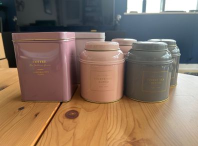 Metal containers