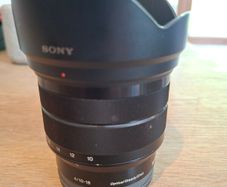 Sony E 10-18mm F4 Oss