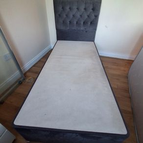 Single divan bed with 2 drawers and headboard