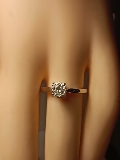 White Gold Natural Diamond Solitaire Engagement ring (Bargain Price)