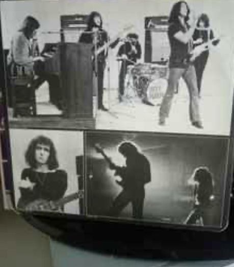 DEEP PURPLE in concert live original double vinyl record. Vinyl is near mint. Sleeve is vg with signs of wear on spine