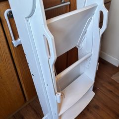 Foldable kitchen tower