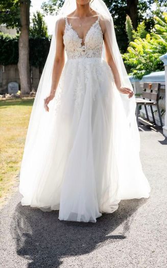 Wedding dress