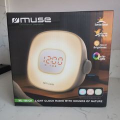 Muse ML-198 CR Sunrise Wake-Up Light Alarm Clock Radio in excellent condition and complete with original box.