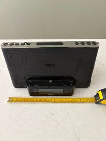 Clock radio