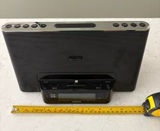 Clock radio