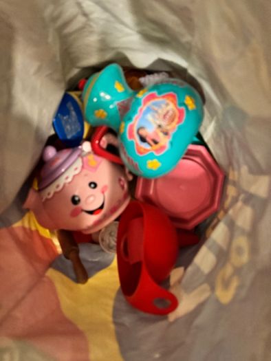 FREE Arts & Crafts and kids kitchen toys. Need gone today !!