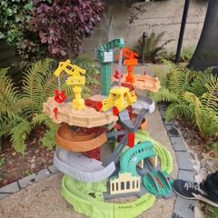 Thomas tank engine and Friends track and crane set