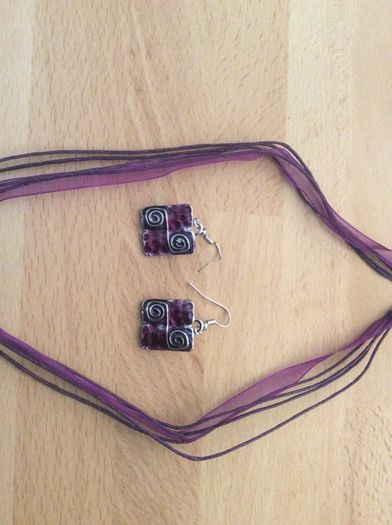 Purple necklace and earrings set