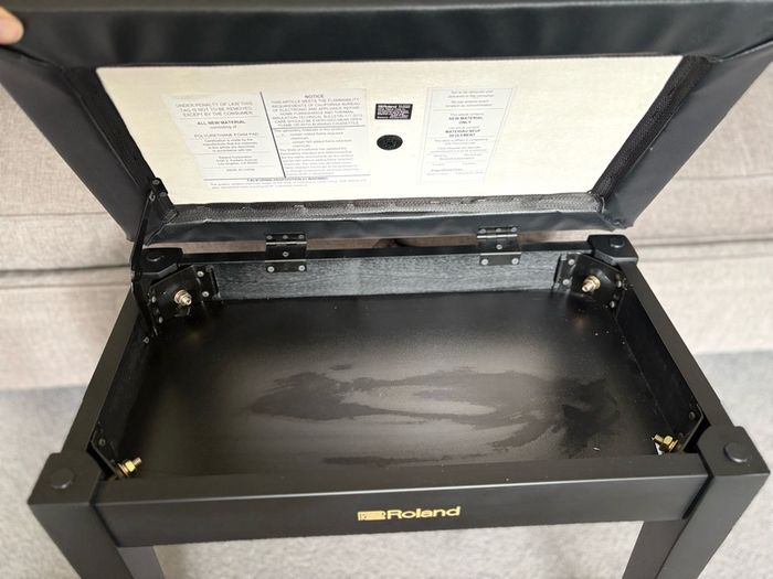 Roland Piano Seat