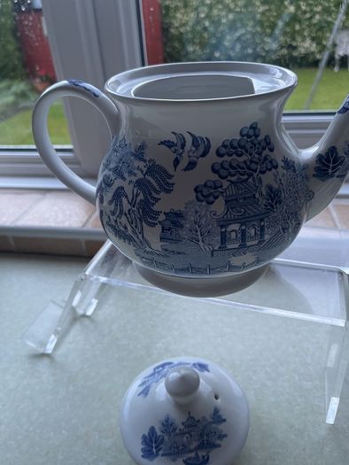 Vintage Sadler "Old Willow " Teapot in mint condition