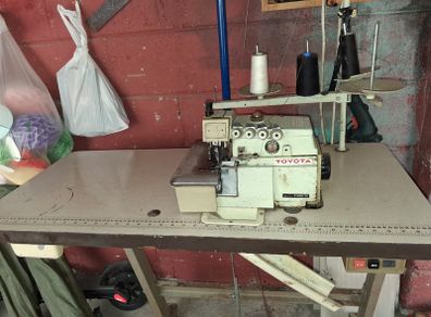Overlocker Machine