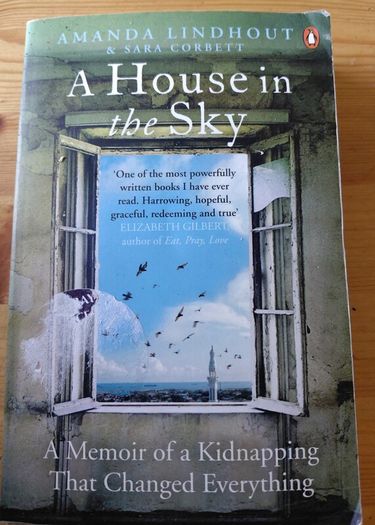 A House in the sky.  Amanda Lindhout. Four books 10 euro