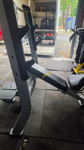 nautilus commercial gym benchs cost 1800e
