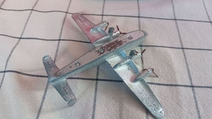 Dinky Avro York