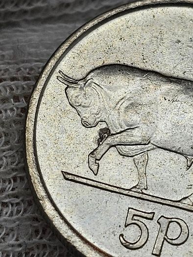 Ireland 1996 5p Mint Error Big Blob on the Leg