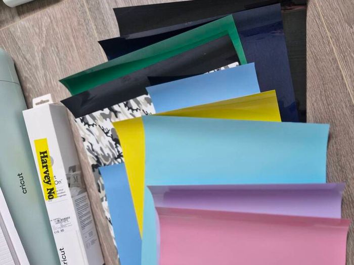Cricut Explore 3 package deal (machine, heat press, all tools, HTV and more)
