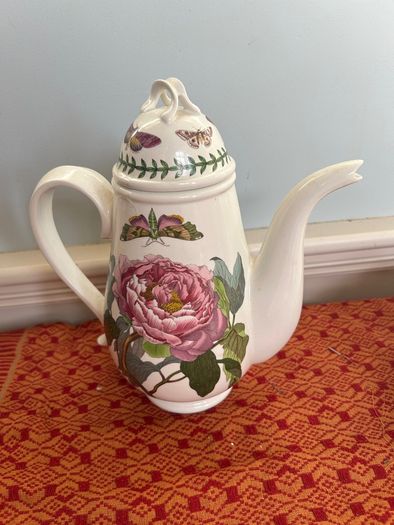 Florabunda raised Fruit Dish & Coffee Pot