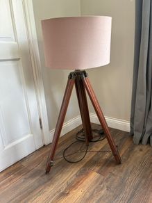 tripod lamp