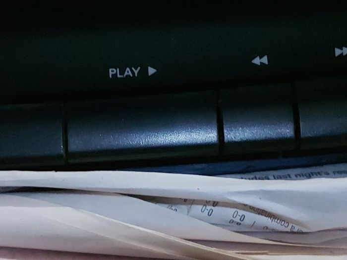 Philips Mini Hi-Fi System, Model FW 355C, 3 CD Changer, Radio and dual Tape Deck and 2 Lovely Philips speakers, in very Good Condition