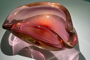 Rare Murano Art Glass Bowl. Attributed to Archimede Seguso. Pink &amp; Gold Polveri c.1950s