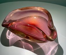 Rare Murano Art Glass Bowl. Attributed to Archimede Seguso. Pink & Gold Polveri c.1950s