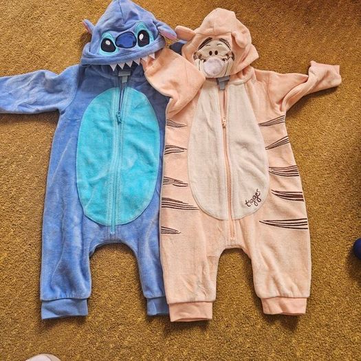 Disney baby onesies stitch & Tigger 3-6mts