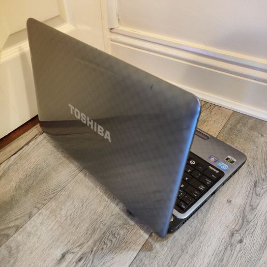 Windows 7 intel core i7 nvidia graphics 1TB HDD Laptop good for Old games 2000s / software