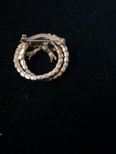 brooch
