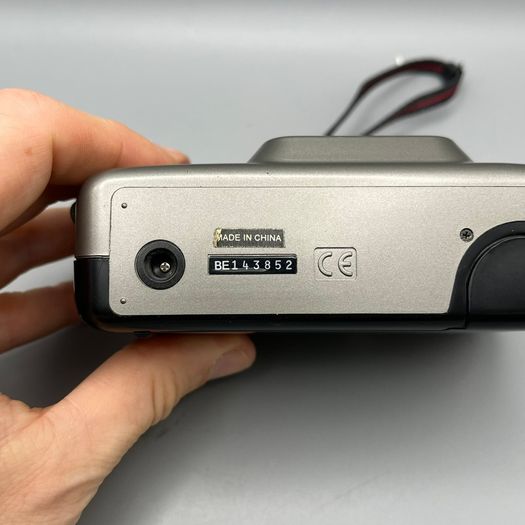 Praktica Voyager ZOOM fifty 35mm Film Camera Point & Shoot