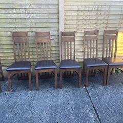 Dining room table and 6 chairs