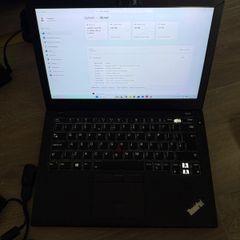 Lenovo ThinkPad X270 ,  i5-7300U, 8GB ram, 256GB SSD