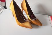 Ladies shoes