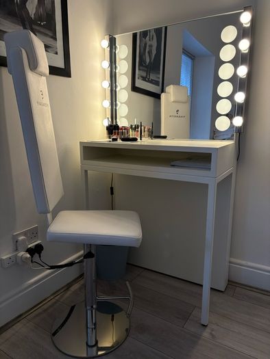 Make up professional Chair & Mirror from Italy.