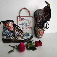 Dr Martens 1460 8 eye Sienna Miller floral flowers england vintage UK6 EU39 US 8