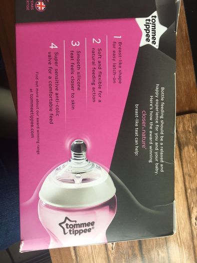 tommee tippee 3 pack bottles - brand new - cost E22 (16 sterling)