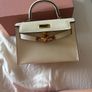 handbag Image 3