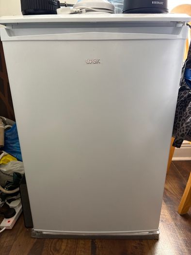 Small Fridge (Logik)